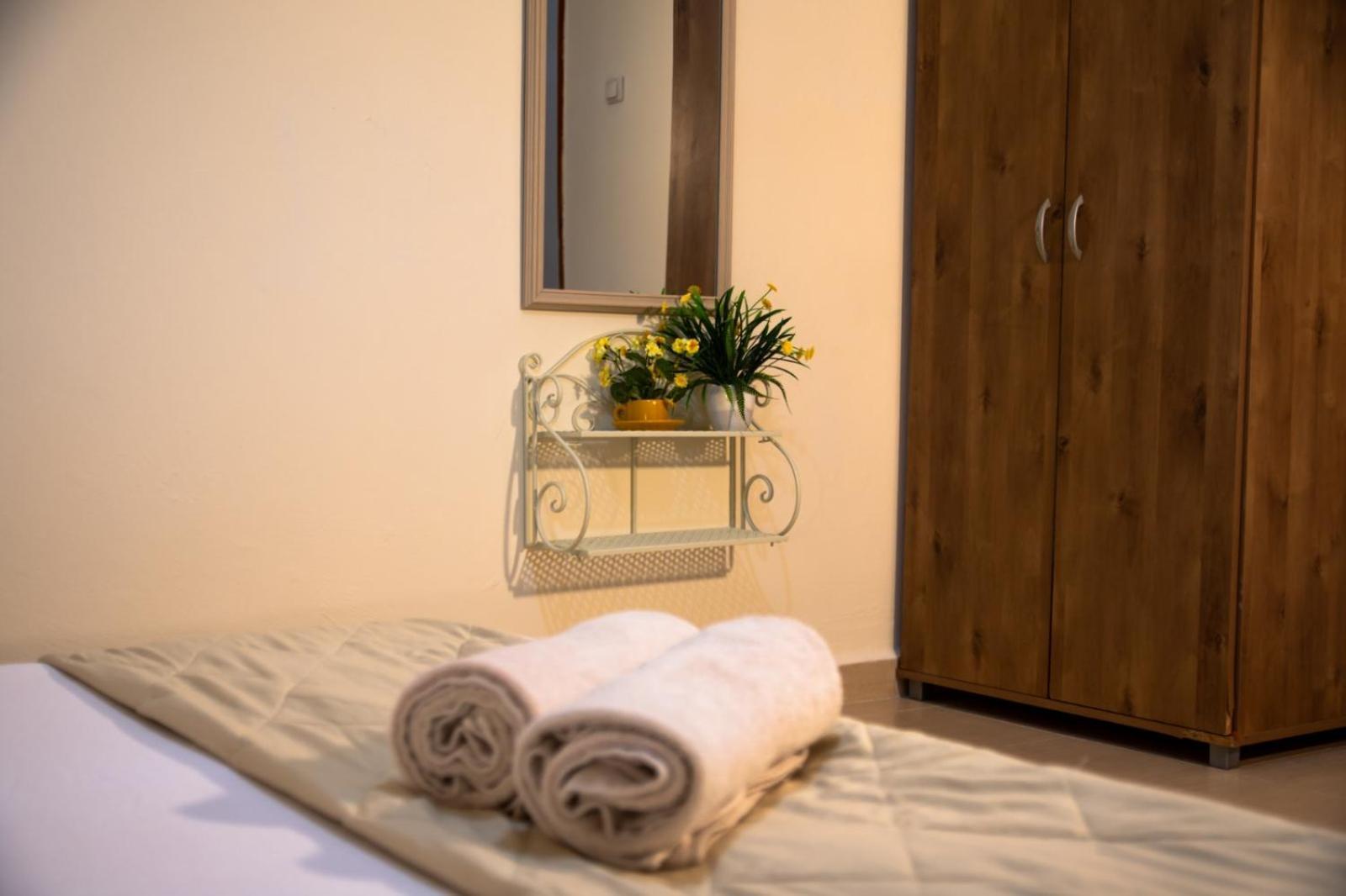 אצלנו - בגליל העליון Apartment Kiryat Shmona Bagian luar foto