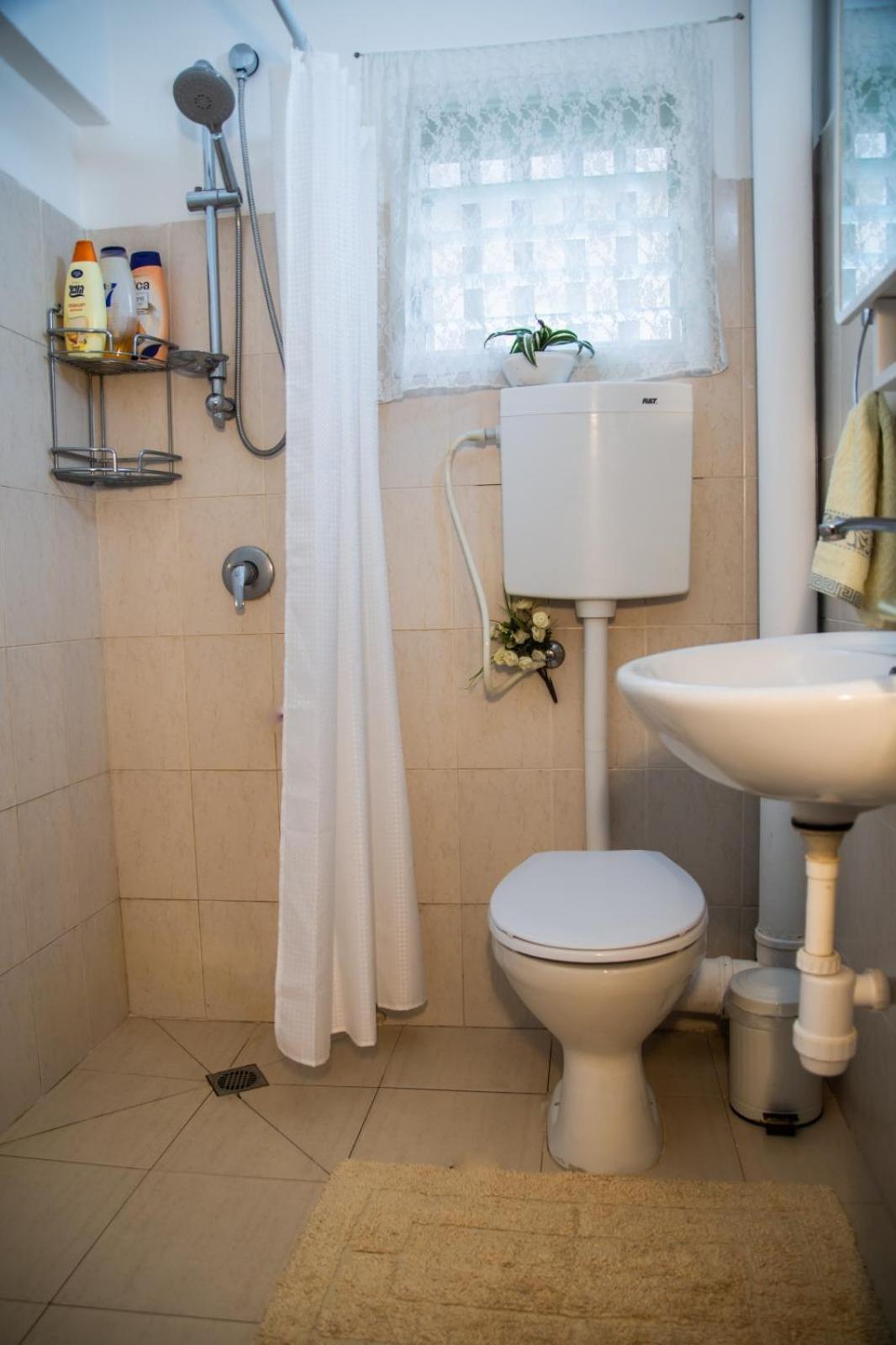 אצלנו - בגליל העליון Apartment Kiryat Shmona Bagian luar foto