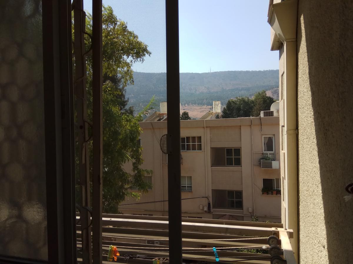 אצלנו - בגליל העליון Apartment Kiryat Shmona Bagian luar foto
