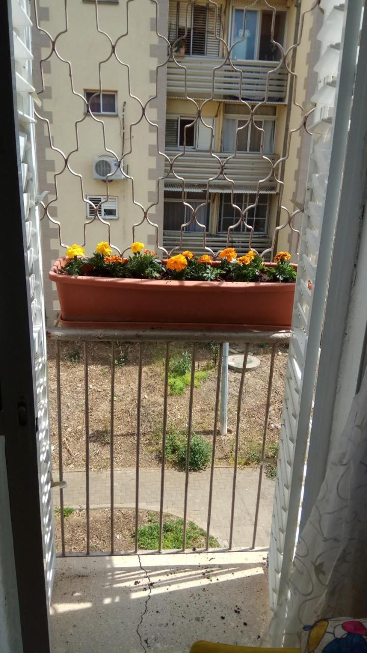 אצלנו - בגליל העליון Apartment Kiryat Shmona Bagian luar foto