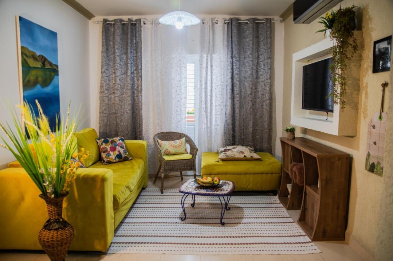 אצלנו - בגליל העליון Apartment Kiryat Shmona Bagian luar foto